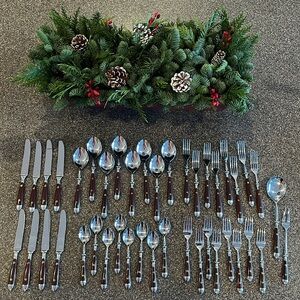 GOURMET ROUGE by Supreme/Towle 42 Pieces (8 Place Settings plus 2 serving) 18/8